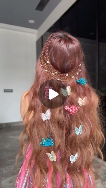 Shreya Arora on Instagram: "Mehendi/Haldi apt 💛🌈 Hair Accessories: @brooch_de_mode  . . . . . [ Baby Breath, colourful flower hairstyle, butterfly hair, mehendi haldi hair ideas, Multi Color flowers, pearl stickers ]" Hairstyle Butterfly, Butterfly Hairstyle, Multi Color Flowers, Butterfly Hair Accessories, Multi Colored Flowers, Baby Breath, Butterfly Hair, Flowers In Hair, Colorful Flowers