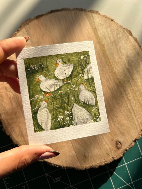 Flower Polaroid Painting, Diy Polaroid Painting, Watercolor Post Cards, Gouache Polaroid Painting, Polaroid Diy Ideas, Watercolour Postcard Ideas, Mini Gouache Painting, Polaroid Watercolor Paintings, Polaroid Art Painting