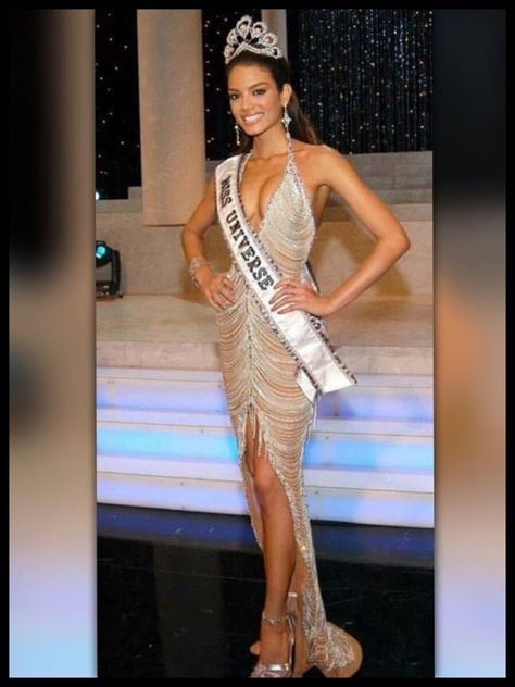 MISS UNIVERSE 2006 Zuleyka Rivera Zuleyka Rivera Miss Universe, Miss Universe 2006, Pageant Aesthetic, Zuleyka Rivera, Pageant Pictures, Miss Universe Gowns, Pageant Interview Outfit, Silver Evening Gowns, Pageant Tips