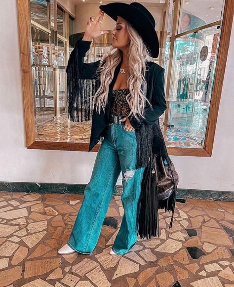 Extra Western Outfits, Nfr Las Vegas Outfits, Nfr Night Outfits, Western Outfit With Blazer, Boujee Western Outfits, Vegas Western Outfits, Blazer Western Outfit, Glam Western Outfit, Nashville Glam Outfit