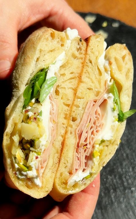 Essen, Mortadella Sandwich, Prosciutto Sandwich, Burrata Pizza, Coleslaw Salad, Summer Sandwiches, Pizza Oven Accessories, Pizza Sandwich, Open Faced Sandwich