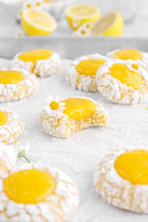 Lemon Curd Crinkle Cookies, Lemon Cookies With Lemon Curd, Lemon Crackle Cookies, Lemon Custard Cookies, Raspberry Curd Lemon Cookies, Summer Cookies Recipes, Lemon Snacks, Cool Cookie Recipes, Lemon Curd Cookies Recipe