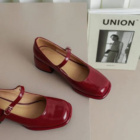 Shoe Inspo, Aesthetic Shoes, Swag Shoes, Mode Inspo, Pretty Shoes, Dream Shoes, Mode Vintage, Mary Jane Shoes, Red Shoes