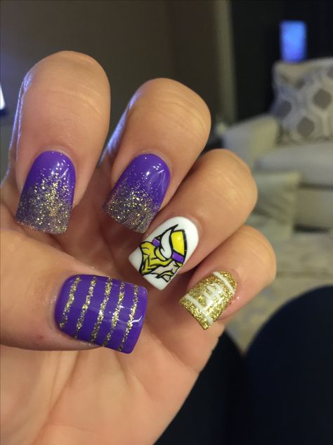 Mn Vikings Nails, Vikings Nail Designs, Minnesota Vikings Nails, Viking Nails Designs, Vikings Nails, Viking Nails, Nails Football, Football Nail Designs, Football Nail Art