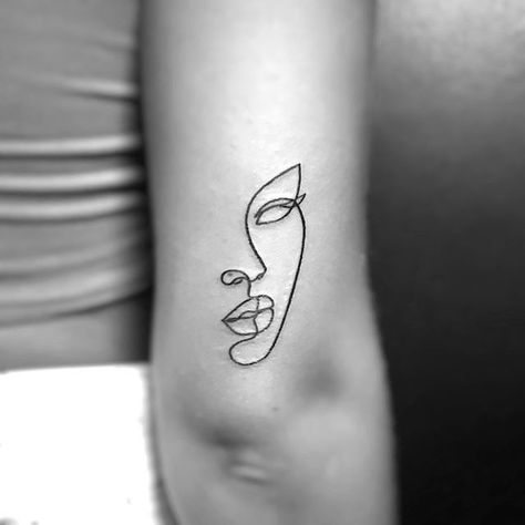 Small Picture Tattoos, Faces Tattoo Minimalist, Minimalist Face Tattoo, One Line Tattoo Woman, Tattoo Woman Face, Woman Face Tattoo, Kite Tattoo, Acab Tattoo, Feminine Shoulder Tattoos