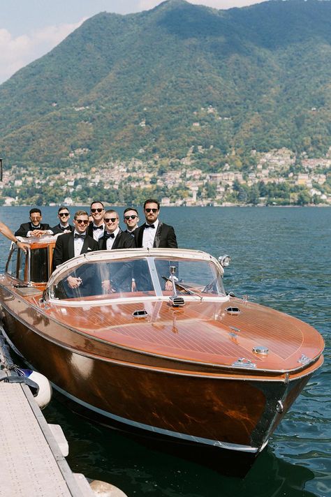 Luxury Coastal Wedding, Amalfi Coast Italy Wedding, Italian Coastal Wedding, Italian Wedding Color Schemes, Small Italian Wedding, Classic Neutral Wedding, Lake Side Wedding, Best Destination Wedding Locations, Comer See