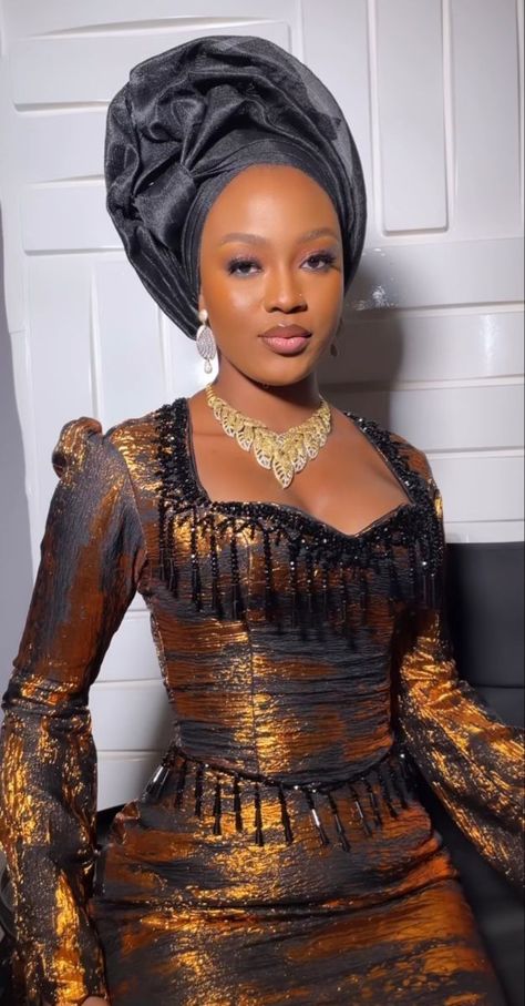 Yoruba Woman ~ Komole ~ Gele ~ Yoruba clothing Yoruba Clothing, Naija Babe, Brocade Styles, Dresses African Fashion, Nigerian Dress Styles, African Bridal Dress, Nigerian Lace Styles Dress, African Party Dresses, Nigerian Lace Styles