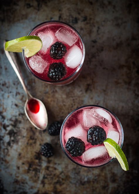 Blackberry Soda with Homemade Blackberry Syrup recipe from @kitchentramp Essen, Blackberry Soda, Pomegranate Vodka, Blackberry Syrup, Berry Punch, Craft Cocktail, Festive Cocktails, Brunch Time, Syrup Recipe