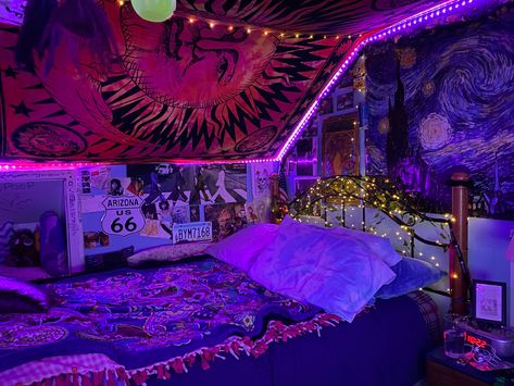 #room #aesthetic #trippy #tapestry Bedroom Inspirations Tapestry, Hippy Room Ideas Aesthetic, Room Decor Ideas Tapestry, Trippy Aesthetic Bedroom Ideas, Cozy Trippy Bedroom, Trippie Room Aesthetic, Tapestry Ideas Bedroom, Trippy Dorm Room Ideas, Trippy Hippy Aesthetic Room