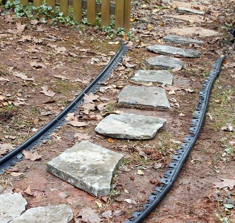 OMG! This is a quick and easy stone and mulch pathway to cut down on muddy patches in your yard and improve your curb appeal. Flagstone Walkway, Walkway Landscaping, Stone Walkway, Garden Walkway, Stone Path, Landscape Designs, Garden Pathway, Diy Landscaping, Garden Cottage