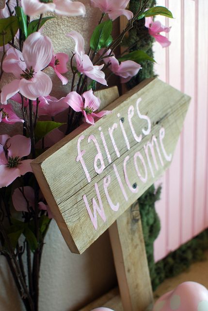 diy fairy party | Fairy Party Fairy Welcome Sign DIY | Flickr - Photo Sharing! _ Also make one for elves Fairy Theme Birthday Party, Woodland Fairy Birthday Party, Woodland Fairy Birthday, Fairy Princess Party, Woodland Fairy Party, Rosa Shocking, Fairy Garden Birthday Party, Fairy Tea Parties, Tinkerbell Party