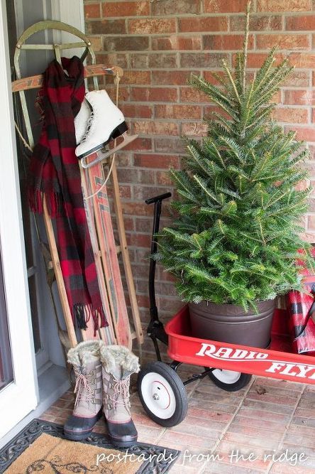 front porch christmas decor ideas, christmas decorations, porches, seasonal holiday decor Best Outdoor Christmas Decorations, Buffalo Check Christmas Decor, Pretty Christmas Decorations, Winter Decorations Diy, Christmas Yard Decorations, Front Porch Christmas, Radio Flyer, Christmas Front Porch, Unique Christmas Decorations