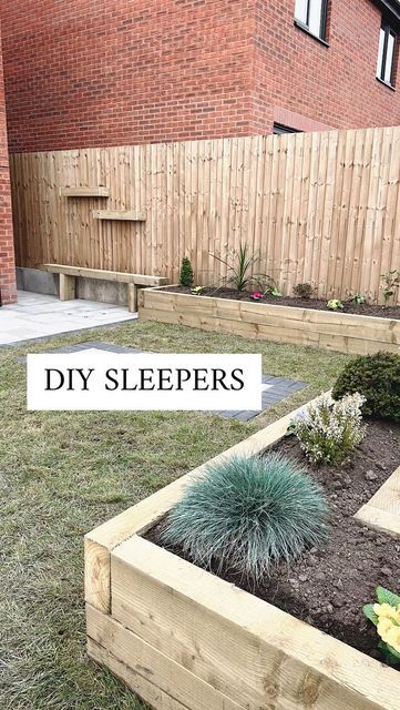 G e o r g i a ✨ on Instagram: "Sleepers 🌸 I’ve been asked quite a bit over the last week if I could do some step by steps on how we created different parts of our garden… so here’s a little guide for anyone hoping to create their own sleepers borders. I’m in no way an expert on landscaping, but I hope this reel will inspire others to do similar! STEPS: 1. Dig out borders, keeping remaining soil for filling 2. Level the ground using a mixture of sand and cement then lay the sleeper on top 3. Sleepers In Garden, Above Ground Garden, Garden Nook, The Sleeper, Back Garden Design, Sloped Garden, Small Outdoor Spaces, Fence Ideas, Diy Garden Projects