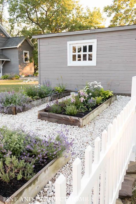 Flower Bed Raised, Rocks Around Raised Garden Bed, Raised Cottage Garden, Cottage Garden Edging Ideas, Front Garden Flower Beds, English Garden Raised Beds, Raised Bed Cottage Garden, Cottage Garden With Raised Beds, Cottage Garden Flower Beds