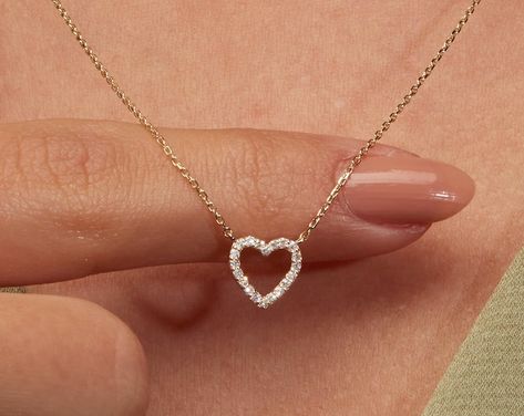 Gold Heart Necklace With Diamonds, Gold Heart Pendant Necklace With Single Diamond, Gold Heart Pendant Diamond Necklace, Gold Diamond Heart Pendant Necklace, Dainty Heart-shaped Diamond Necklace, Dainty Heart-shaped Gold Diamond Necklace, Heart Diamond Necklace, Small Heart Pendant, Heart Shape Necklace