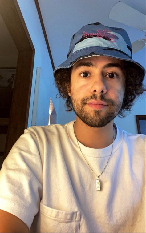 Ramy Youssef, Phoebe Aesthetic, Hat Style, Aesthetic Guys, Hat Fashion, Beautiful People, Baseball Hats, Hats