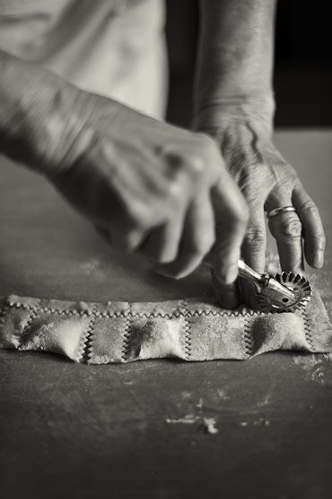 Rustic Italian Food Photography, Pasta Pictures Aesthetic, Pasta Handmade, Pasta By Hand, Making Ravioli, Italian Evening, Italian Food Photography, Authentic Italian Pasta, Pasta Italy