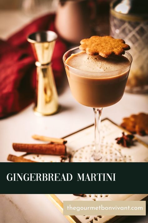 Gingerbread Martini Recipe, Gingerbread Martini, Xmas Cocktails, Pear Martini, Gingerbread Syrup, Irish Cream Liqueur, Gingerbread Latte, Martini Recipe, Spiced Pear