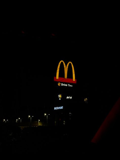 #aesthetic #darkaesthetics #nightout #macdonalds Macdonald Aesthetic, Mcdonalds Aesthetic, Mac Donalds, Mcdonald's Aesthetic, Late Night Drives, Simple House Design, Night Driving, Instagram Food, Night Aesthetic