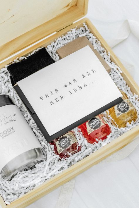 Wedding Day Gifts For Groomsmen, Groom Proposal Box Ideas, Groomsman Proposal Simple, Bachelor Asking Gifts, Groomsman Day Of Gifts, Groomsmen Proposal Country, Grooms Proposal Boxes, Wedding Gift Ideas For Groomsmen, Groomsmen Proposal Box Ideas Diy