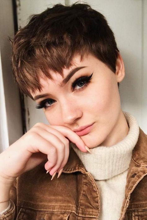 Pixie Haircuts For Busy Mornings picture3 Neutral Fleur, Women Pixie Haircut, Julia Marie, Trendy We Fryzurach, Cute Pixie Cuts, Cut Her Hair, Best Pixie Cuts, Short Pixie Haircuts, Short Pixie Cut