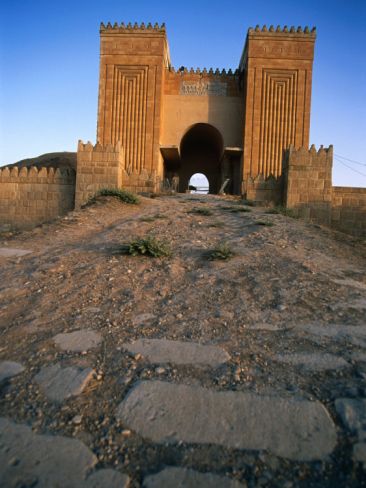 NINEVEH (Iraq) - The Gates of Nineveh - capital of the Assyrian Empire and largest city of the world during the 7th Century BCE, it fell in 612 BCE during the Battle of Nineveh to the Babylonians and Chaldeans. Assyrian Empire, Cradle Of Civilization, Ancient Near East, Ancient Mesopotamia, Bible History, Ancient Buildings, Ancient Mysteries, Ancient City, Ancient Aliens