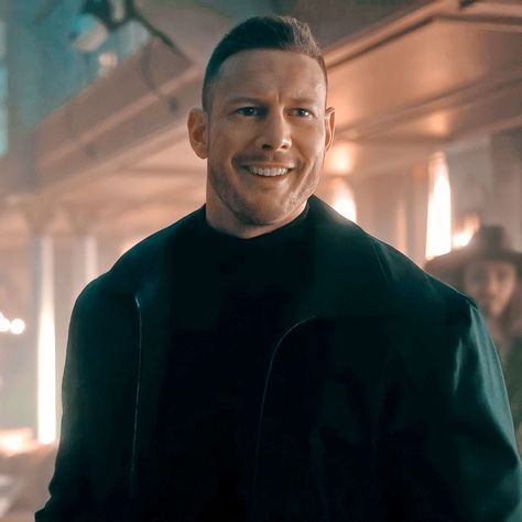 Luther Hargreeves Icons, Luther Umbrella Academy, Umbrella Academy Characters, Luther Hargreeves, Character Studies, Tom Hopper, Character Icons, Character Study, Umbrella Academy