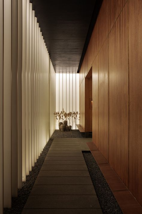 Chinese Architecture, Meditation Hall, Zen Mode, Architecture Restaurant, Meditation Rooms, Spa Interior, Timber Panelling, Meditation Center, Spa Design