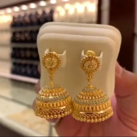 Sparkling Fashion: Gold Jhumka Earring designs latest 2019/ Gold buttalu Dubai Gold Jhumka Earrings, Dubai Gold Jewelry Earrings Jhumka, Gold Zumka Design, Jhumki Designs Gold Indian Bridal, Jimiki Kammal Design Gold, Latest Earrings Design, Gold Jhumka, Jhumka Designs, Gold Jhumka Earrings