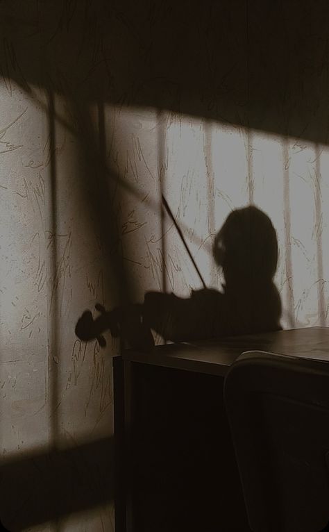 Classic Music Aesthetic Wallpaper, Moody Music Aesthetic, Quiet Music Aesthetic, Classical Music Aesthetic Violin, Music Prodigy Aesthetic, Music Magic Aesthetic, Classical Music Aesthetic Wallpaper, Violin Aesthetic Dark, Violin Aesthetic Vintage