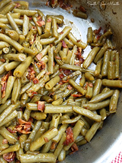 Canning Recipes For Green Beans, Green Bean Recipes From Can, Greenbean Recipes Canned, Easy Southern Green Beans, Peas And Green Beans, Recipes With Can Green Beans, Canned Green Bean Recipes With Bacon, Canned Green Beans In Oven, Can Green Beans In Crockpot