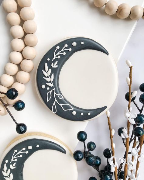 Emily (@lane11bakery) • Instagram photos and videos Eclipse Cookies Royal Icing, Moon Phase Cookies, Crescent Moon Cookies Decorated, Celestial Cookies Decorated, Witchy Cookies Decorated, Astrology Cookies, Halloween Wedding Cookies, Tarot Cookies, Moon Cookies Decorated