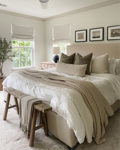 Pillows For A King Size Bed, Beige King Bedding, Ca King Bedding Ideas, Sand Color Bed, Neutral And Green Bedding, Cream Linen Bedding, Grey And Oatmeal Bedroom, Linen King Bed, Comfy Neutral Bedroom