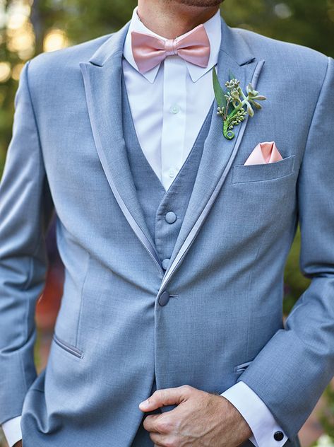 A Toast To Love - Weddings In Houston - Styled Shoot Light Blue Suit Pink Tie, Spring Wedding Tuxedo, Spring Wedding Suits For Men, Spring Wedding Suit, Wedding Suits Men Grey, Blue Groomsmen Suits, Blue Groomsmen, Best Wedding Suits, Costum Elegant