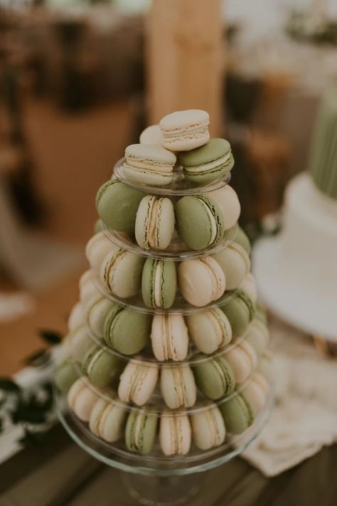 Sage Green Wedding Ideas, Sage Green Wedding Theme, Green Wedding Ideas, Sage Green Baby Shower, Green Desserts, Green Wedding Cake, Macaron Tower, Green Cake, Green Themed Wedding