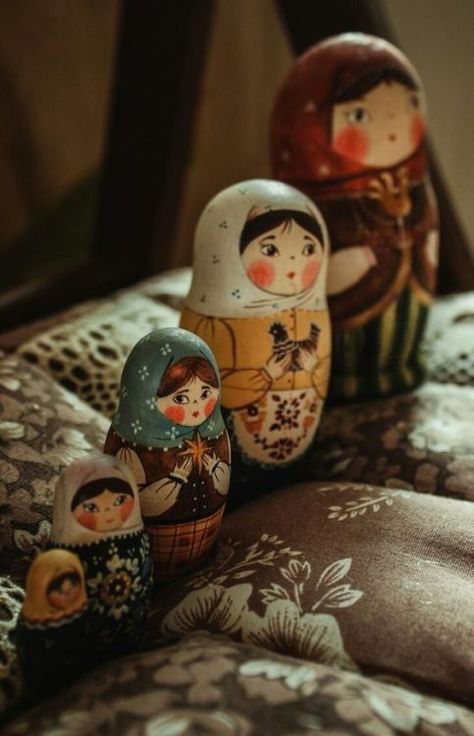 Russian Nesting Dolls Aesthetic, Babushka Aesthetic, Russian Culture Aesthetic, Old Russian Aesthetic, Russia Culture, Russian Aesthetic, Russian Winter, Russian Dolls, Doll Aesthetic