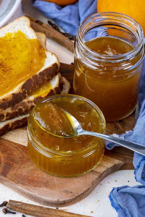 Pumpkin Pie Jam Canning, Pumpkin Spice Jam, Pumpkin Pie Jam, Pumpkin Pie Jam Recipe, Pumpkin Chutney, Pumpkin Pie In A Jar, Pumpkin Jelly, Pie In A Jar, Jam Canning