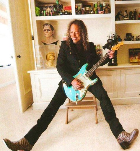 Kirk Metallica, Pop Goes The Weasel, Joey Ramone, Wah Pedal, Kirk Hammett, Music Pics, James Hetfield, Four Horsemen, Retro Outfits