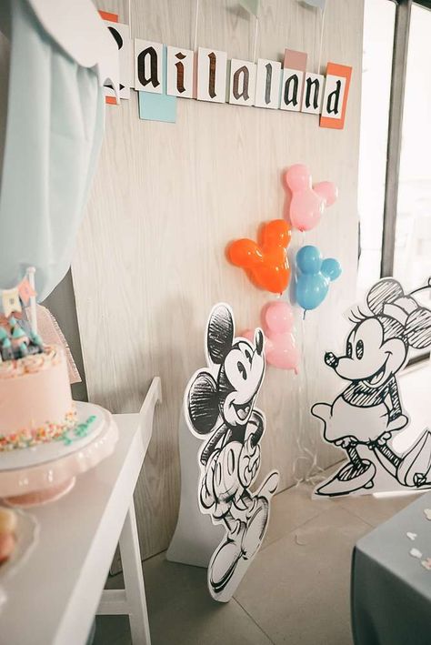 Lailaland | CatchMyParty.com Disney 2 Birthday Party, Vintage Minnie Birthday Party, Vintage Disney Party Ideas, Vintage Disneyland Party Decorations, Vintage Disney World Party, Vintage Mickey And Minnie Birthday Party, Disney World Themed Birthday Party For Boys, Vintage Disney World Birthday Party, Vintage Disneyland First Birthday