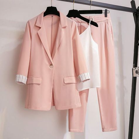 If you're consider ordering the dress - DO IT and you won't be dissapointed. Absolutely magnificent Celana Fashion, Casual Suit Jacket, Formal Women, Split Pants, Summer Pants Women, Elegant Blazers, Corporate Attire, Vest Set, Straight Clothes