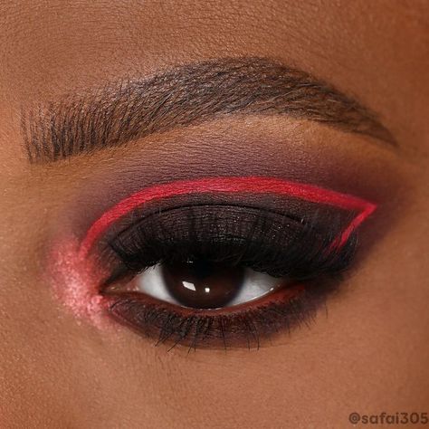 Darth Vader Makeup, Sith Makeup, Star Wars Makeup, Movie Makeup, Powder Palette, Halloween Eye Makeup, Face Art Makeup, Makeup News, Star Wars Outfits