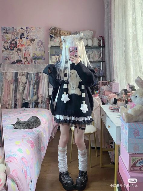 Peony Aesthetic, Kawaii Outfit Ideas, Street Outfits, Aesthetic Streetwear, Pastel Outfit, Kawaii Fashion Outfits, Japanese Street Fashion, Cute Anime, Fairy Grunge