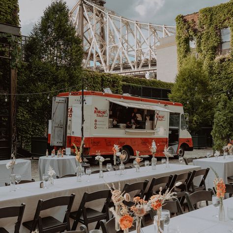 Food Truck Reception, Outdoor Wedding Foods, Food Truck Party, Fall Engagement Parties, Truck Wedding, Food Truck Wedding, Food Truck Catering, Reception Food, Wedding After Party