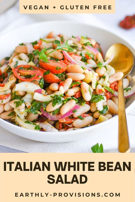 White Bean And Kale, Cannellini Bean Salad, Vegan Italian Recipes, Italian Lunch, Cannellini Bean, Healthy Italian, White Bean Salad, Bean Salad Recipes, Vegan Salad Recipes