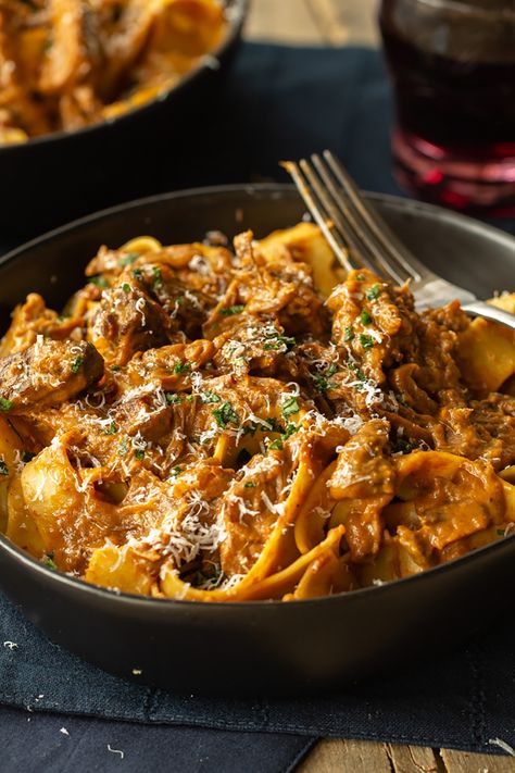 Short Rib Tagliatelle, Beef Short Rib Ragu, Short Rib Ragu, Beef Short Rib Recipes, Beef Ragu, Ragu Recipe, Amazing Meals, Short Ribs Recipe, Braised Short Ribs