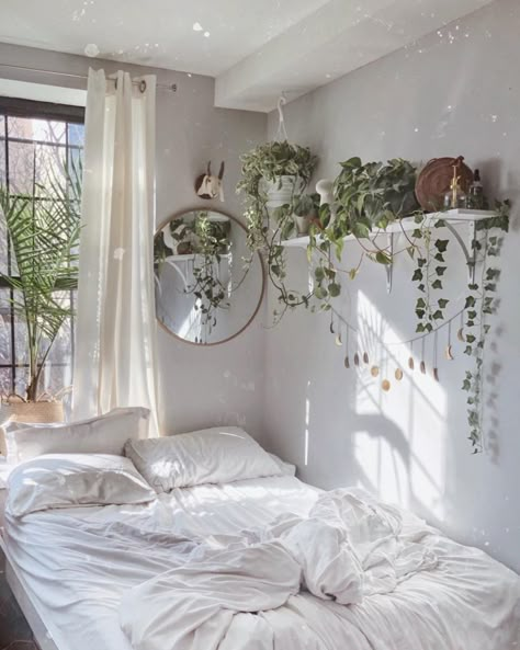 5 Bedroom Designs for a NATURE LOVER | Elcune Bedroom With Plants, Dekorasi Kamar Tidur, Gorgeous Bedrooms, Bohemian Bedroom Decor, Inspire Me Home Decor, Simple Bedroom, Rustic Bedroom, Room Inspiration Bedroom, Bedroom Aesthetic