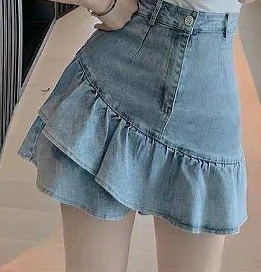 Denim Ruffle Skirt, Diy Vetement, Stylish Wardrobe, Ruffle Design, Trendy Denim, Jeans Rock, Cute Skirts, Korean Outfits, Ruffle Skirt