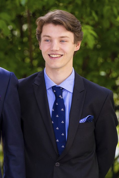 Alexandra Manley, Prince Felix Of Denmark, Danish Prince, College Senior Pictures, Denmark Royal Family, Prince Felix, Royal Tiaras, Familia Real, Danish Royal Family