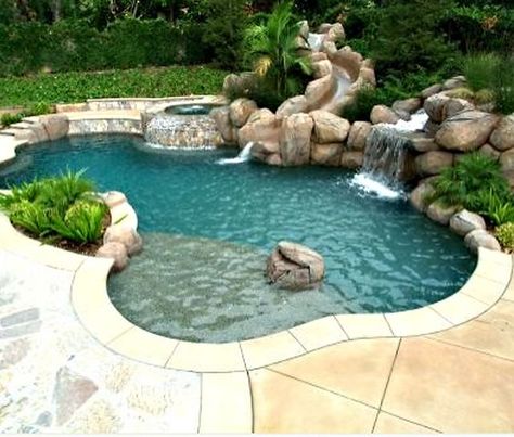 Kleiner Pool Design, California Pools, Kolam Air, Diy Swimming Pool, Small Pool Design, Piscina Natural, Backyard Pool Landscaping, Small Pools, Dream Pools