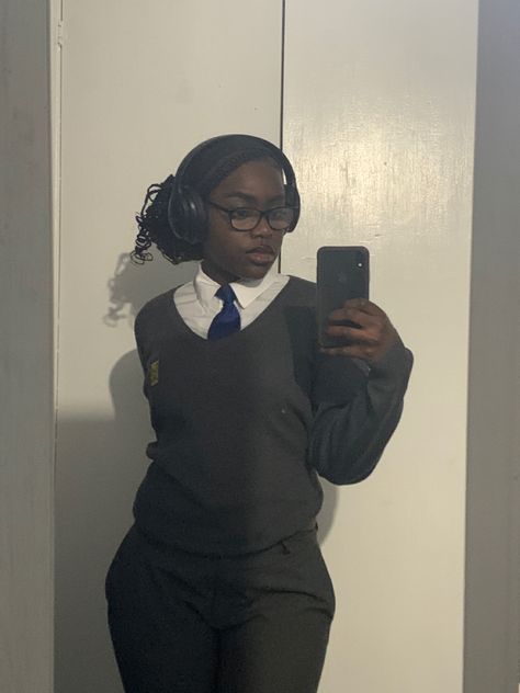 Charter School Outfits, School Pants Uniform Outfit, Styling School Uniforms Pants, School Trousers Uniform, Uk Uniform Aesthetic, Six Form Outfits Uk Formal, Uniform Pants Outfit, Cute School Uniform Aesthetic, School Uniform Outfits Pants